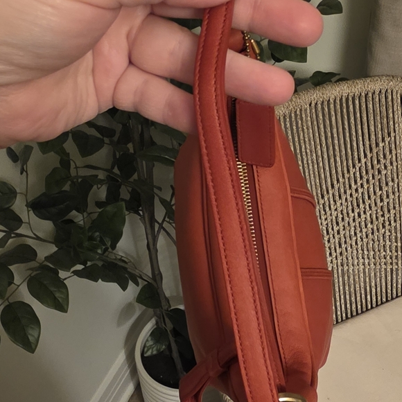 Coach Amanda Red Hobo - Picture 5 of 9